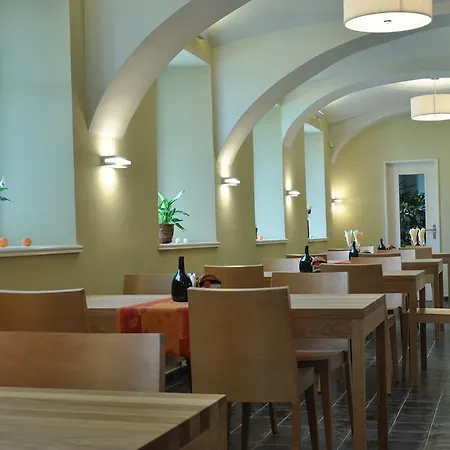 Lägenhetshotell Lipa 4*