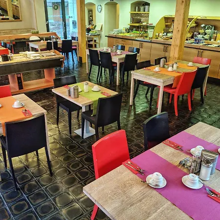 Lipa Aparthotel 4*